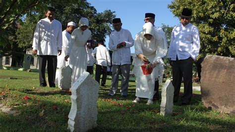 Foto Asia Mengenang Tragedi Tsunami 2004