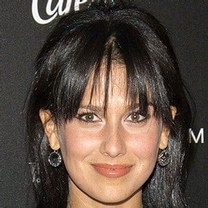 Hilaria Thomas Baldwin - Age, Bio, Family | Famous Birthdays