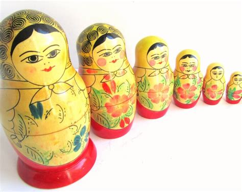 Vintage Folk Art Nesting Russian Doll - Etsy