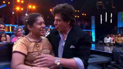 SRK dances with specially-abled woman on Chaiyya Chaiyya, Internet ...