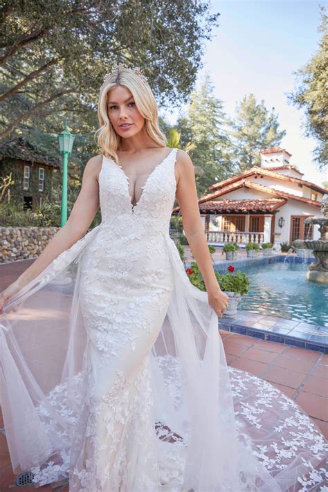 Casablanca – LA Formals & Bridal