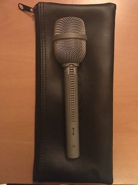 Electro Voice RE11 Supercardioid Dynamic Microphone Reverb