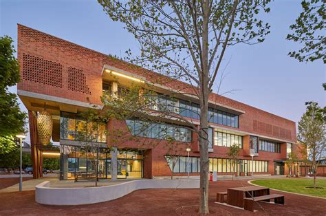 Gallery of Curtin University Midland Campus / Lyons + Silver Thomas ...