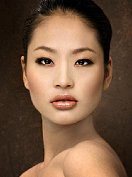 Miss Universe China 2011 Luo Zilin