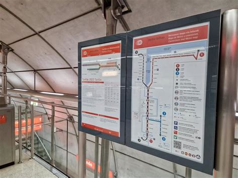 Metro Bilbao Instala En Sus Estaciones Un Nuevo Mapa Con Las Conexiones