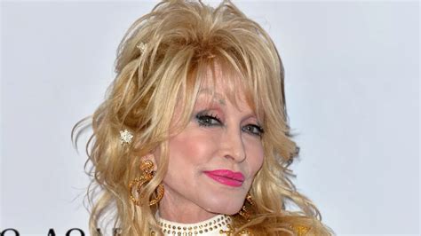 Dolly Parton Developing Broadway Musical Based On Her Life And Career