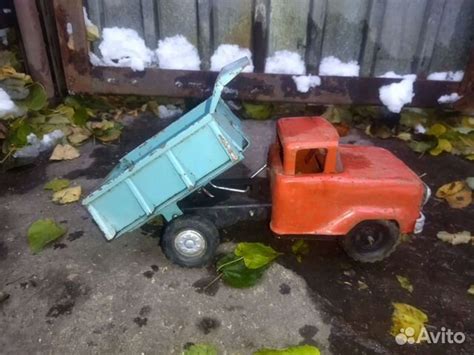 Грузовик самосвал волгарь игрушка СССР купить в Москве | Хобби и отдых ...