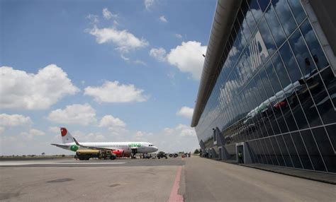 Suspenden Vuelos En El Aeropuerto Hermanos Serd N Por Ca Da De Ceniza