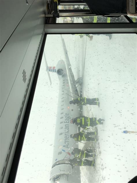 American Airlines Flight Skids Off Runway Landing Gear Snaps At Ohare