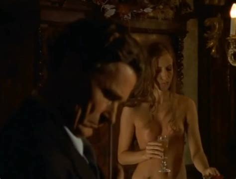 Nude Video Celebs Nina Schonfeld Nude Kommissar Rex S E