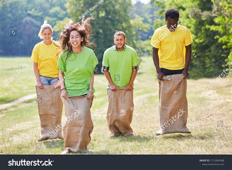 2328 Sack Races Images Stock Photos And Vectors Shutterstock