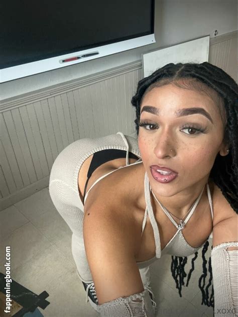 Thee Lightskin Tutor Kikii Xoxo Nude OnlyFans Leaks The Fappening