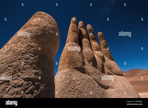 Escultura La Mano Del Desierto Desierto De Atacama Antofagasta Chile