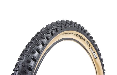 Vee Tire Crown Gem X Skinwall