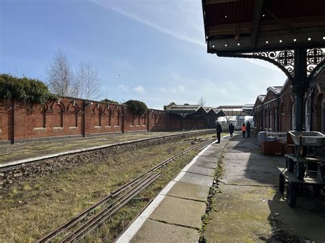 A look at the abandoned platforms at March (MCH) : r/uktrains