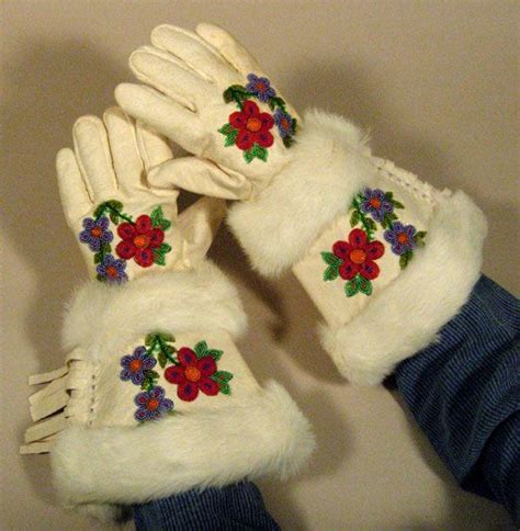 Saskatchewan Craft Council Beaded Gloves Beadwork Patterns Neck Ware