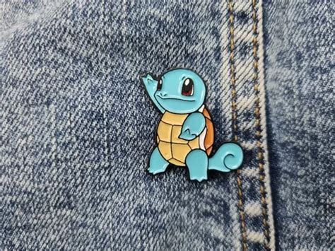 Pines Pins Pokémon Charmander Squirtle Bulbasaur Iniciales en venta en