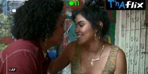 Julissa Calderon Lesbian Scene In Gentefied Tnaflix