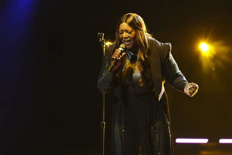 The Voice's Wendy Moten Scheduled for Elbow Surgery, Long Recovery