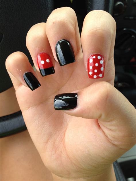 Disney Nails Mickey And Minnie Mouse Design Mickey Nails Mickey Nail