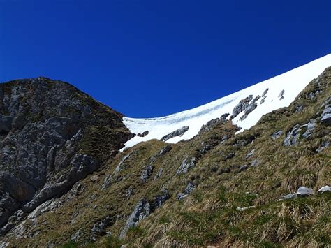 Noch Viel Schnee An Der Kante Zum Kamm Fotos Hikr Org