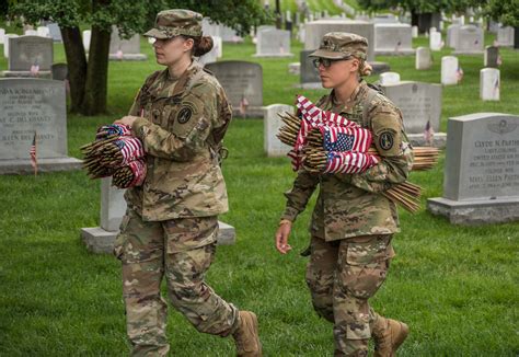 Old Guard Soldiers salute departed with 'Flags In' tribute | Article ...