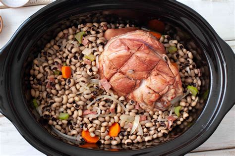 Crock Pot Southern Black Eyed Peas With Ham Hock Recipe