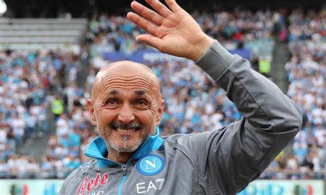 Napoli Spalletti Show In Sala Stampa Sar Con Te Sul Cellulare