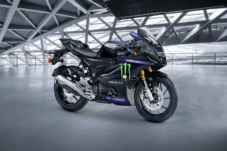 Yamaha R15 V4 Price - R15 V4 Mileage, Images, Colours