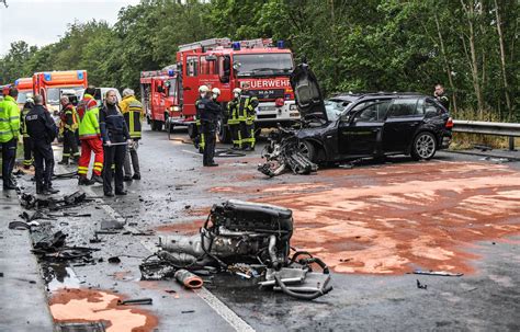 Unfall Auf Der B 9 In Goch Vier Schwerverletzte