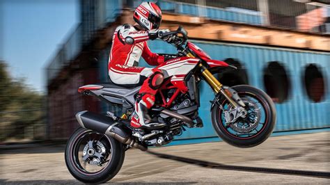 DUCATI Hypermotard 939 SP 2016 2017 Specs Performance Photos