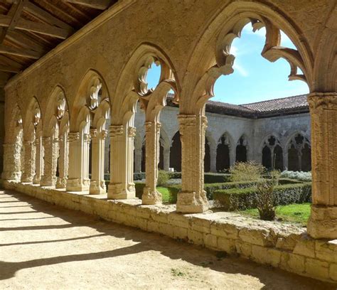 La Romieu le village et sa Collégiale Chateau de Mons