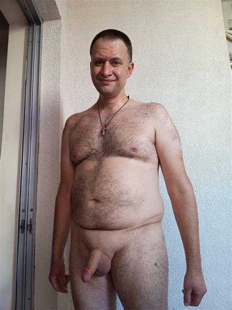 Mature Guy Is Taking A Naked Selfie Dick Flash Pics Real Amateurs From Google Tumblr