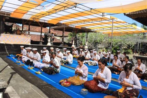 Pemkab Jembrana Gelar Upacara Jana Kerthi Rahina Tumpek Landep Di Pura