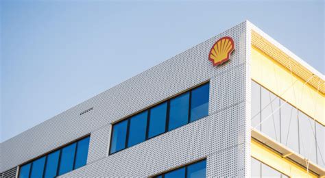 Krak W Centrum Biznesowe Shell Zatrudni Pracownik W