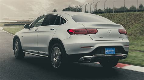 Mercedes Benz GLC 300 e Coupé 2021 a prueba la cara individualista y