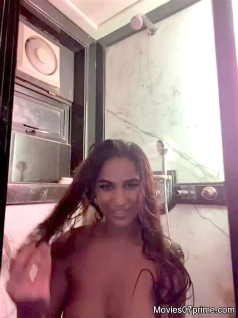 Poonam Pandey Live Shower Videotape Free Hd Porn 4e Hotntubes