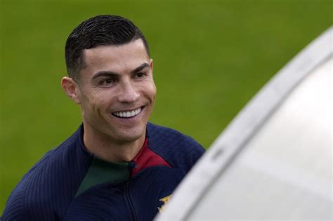 Ronaldo Delivers Scathing Criticism of United in Interview - Bloomberg