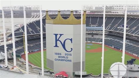 Where would a new downtown Kansas City Royals stadium go?