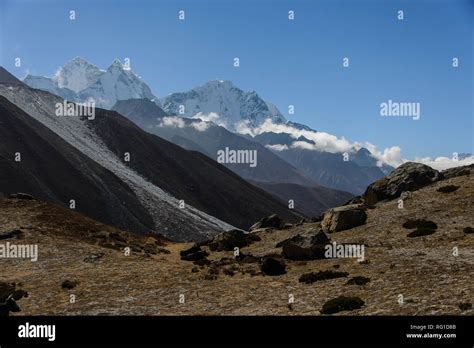 Ama Dablam peak in Nepal Stock Photo - Alamy