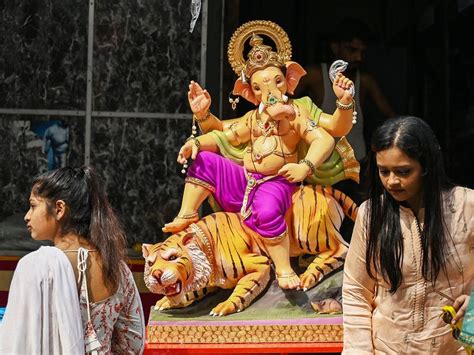 Ganesh Chaturthi 2022 Bollywood Celebrities Extend Warm Wishes To