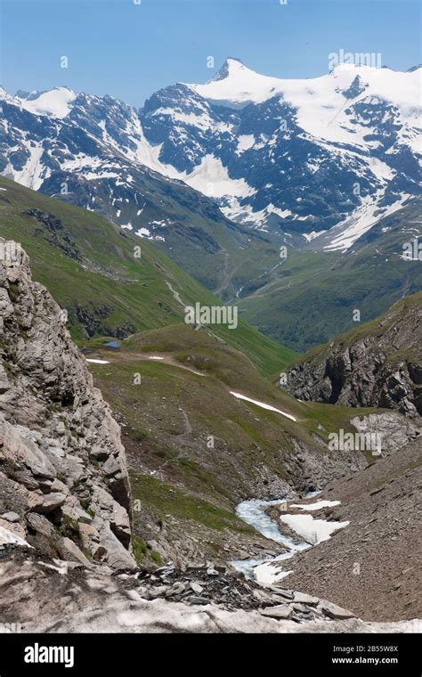 Road To Iseran Pass Iseran Pass Col De L Iseran Tour De France