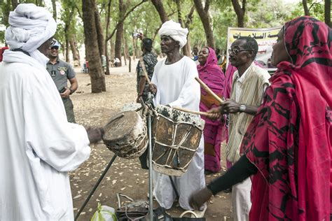 Darfuri Cultural Group Performs Traditinal Dances In South Flickr