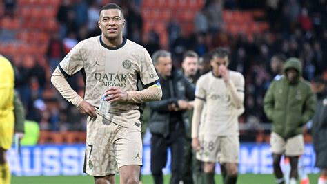 Lorient PSG 1 4 43 goals already a record season for Kylian Mbappé