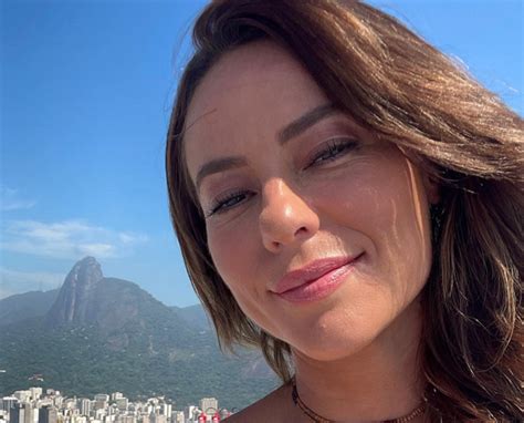 Paolla Oliveira Desabafa Sobre Press O Para Casar Vivendo Minha Vida