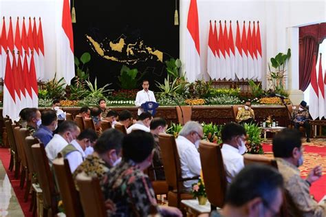 Presiden Jokowi Sampaikan Sejumlah Arahan Dalam Sidang Kabinet