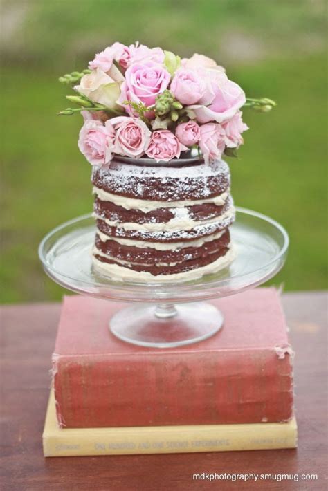 Beautiful Naked Cake Naked Cakes Are My Favourite Themed Wedding