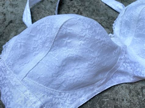 Bra Vintage White Satin Lace Brassiere White Lace Lad… Gem