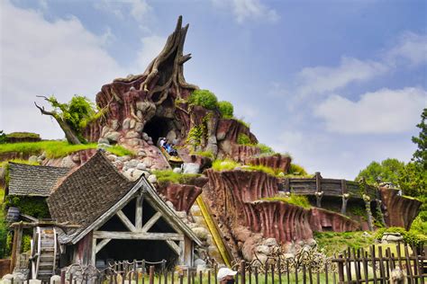RUMOR: Splash Mountain at Disneyland to Close Permanently in May 2023