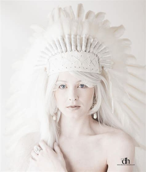 Price Reduced N81 Medium White Feather Headdress Standard Size 23 I